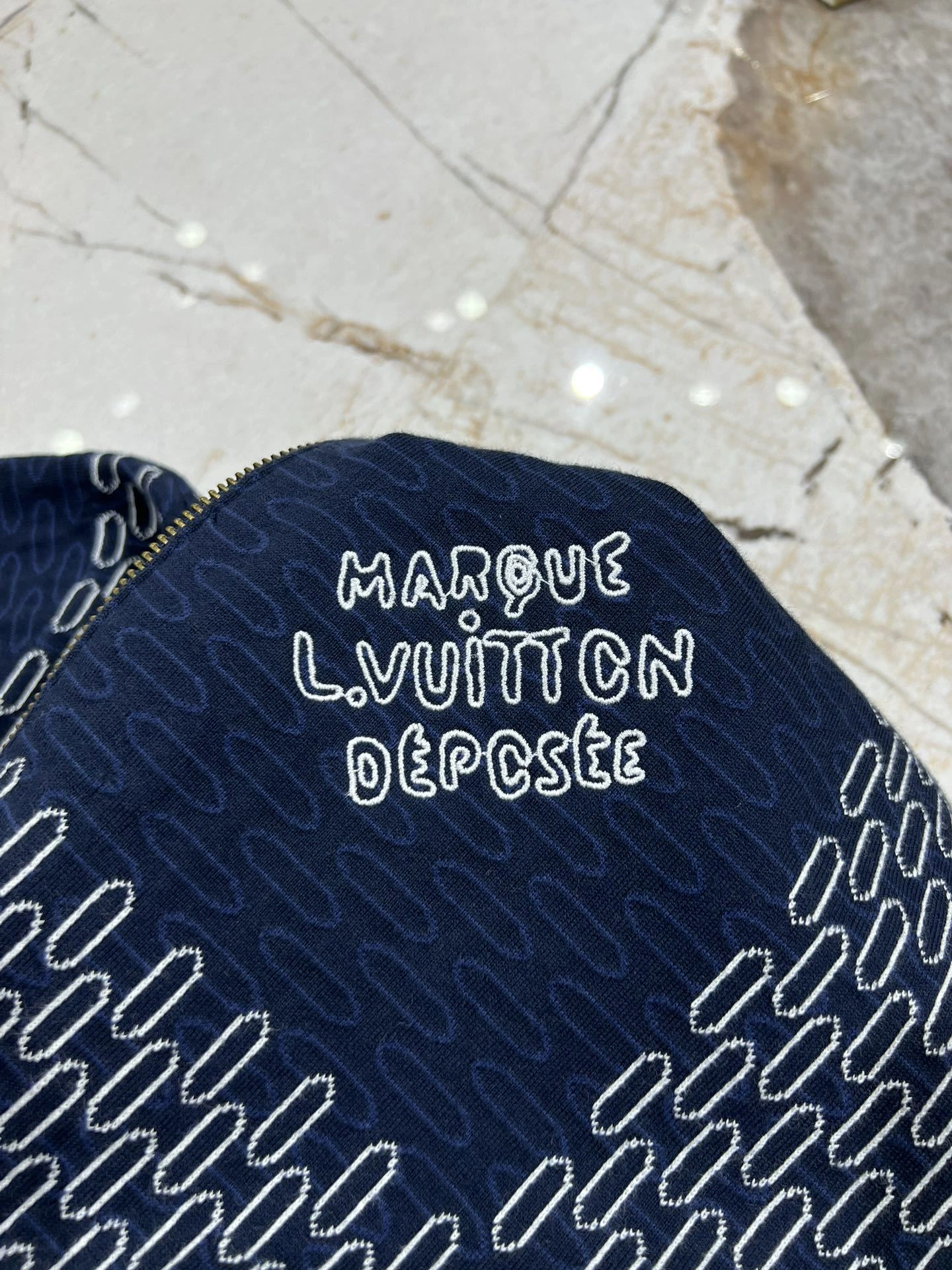 &wg.luxury- 8V item:D-F140J5214